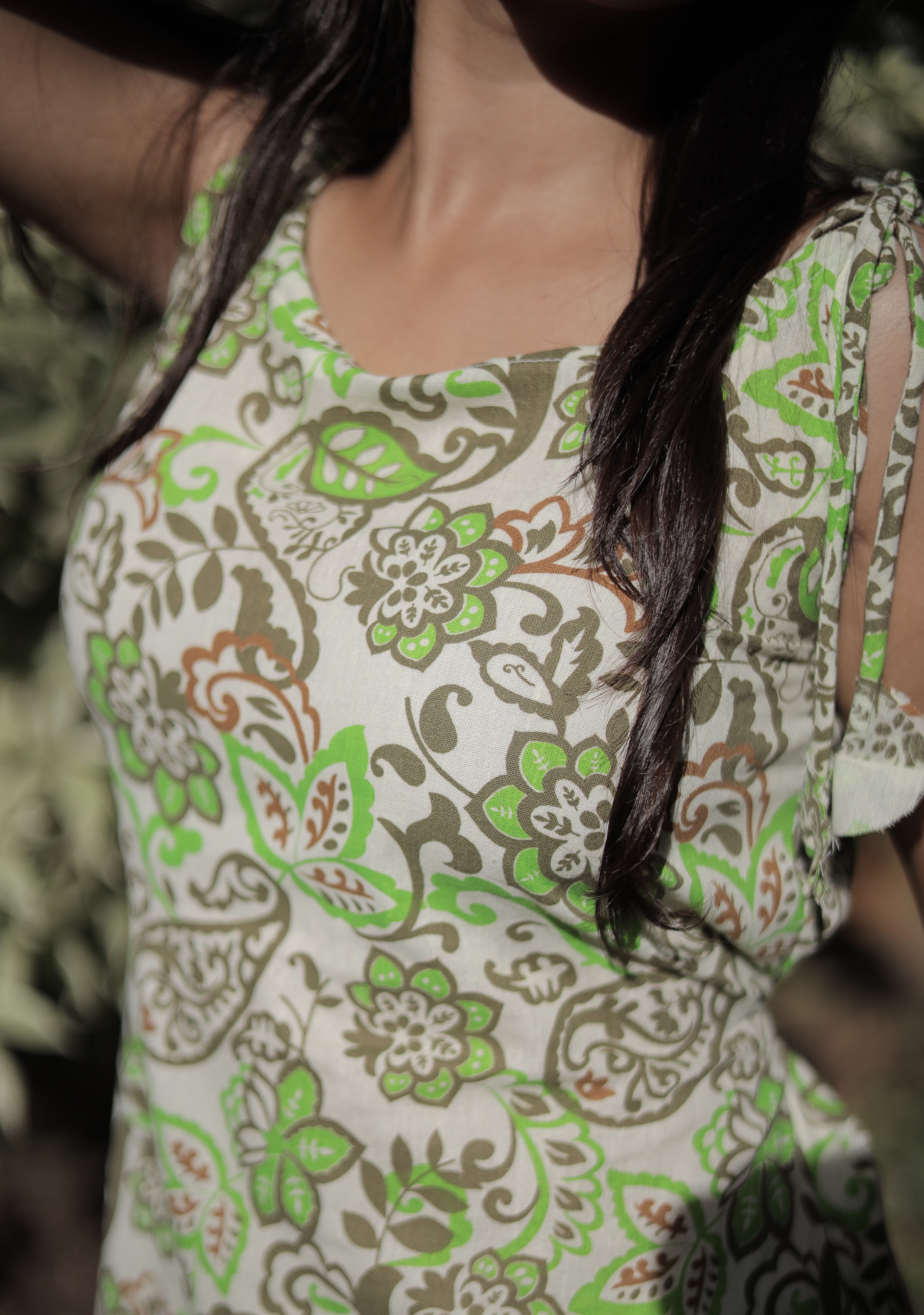 Floral Vine Print Tie-Shoulder Cotton Kurti – Green & Beige